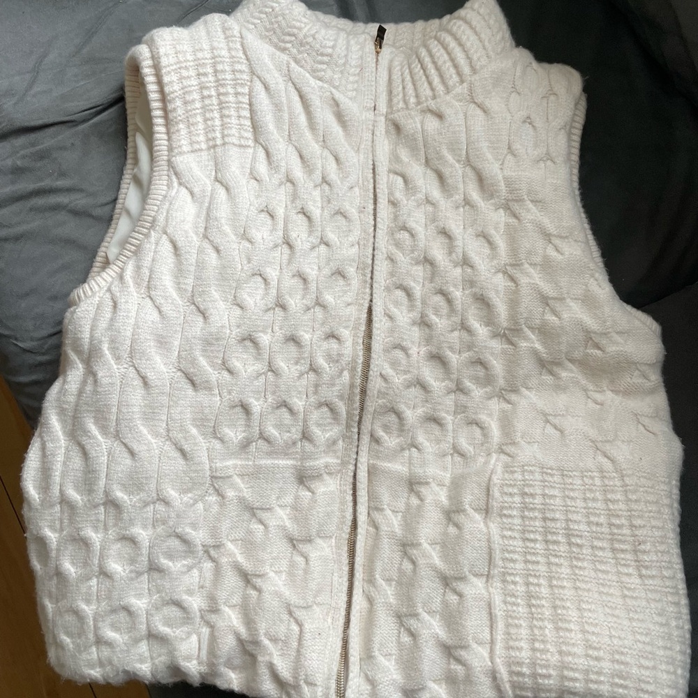 Joie Cream Cable Knit Vest, Medium - with Pockets! ☺️perfect for fall